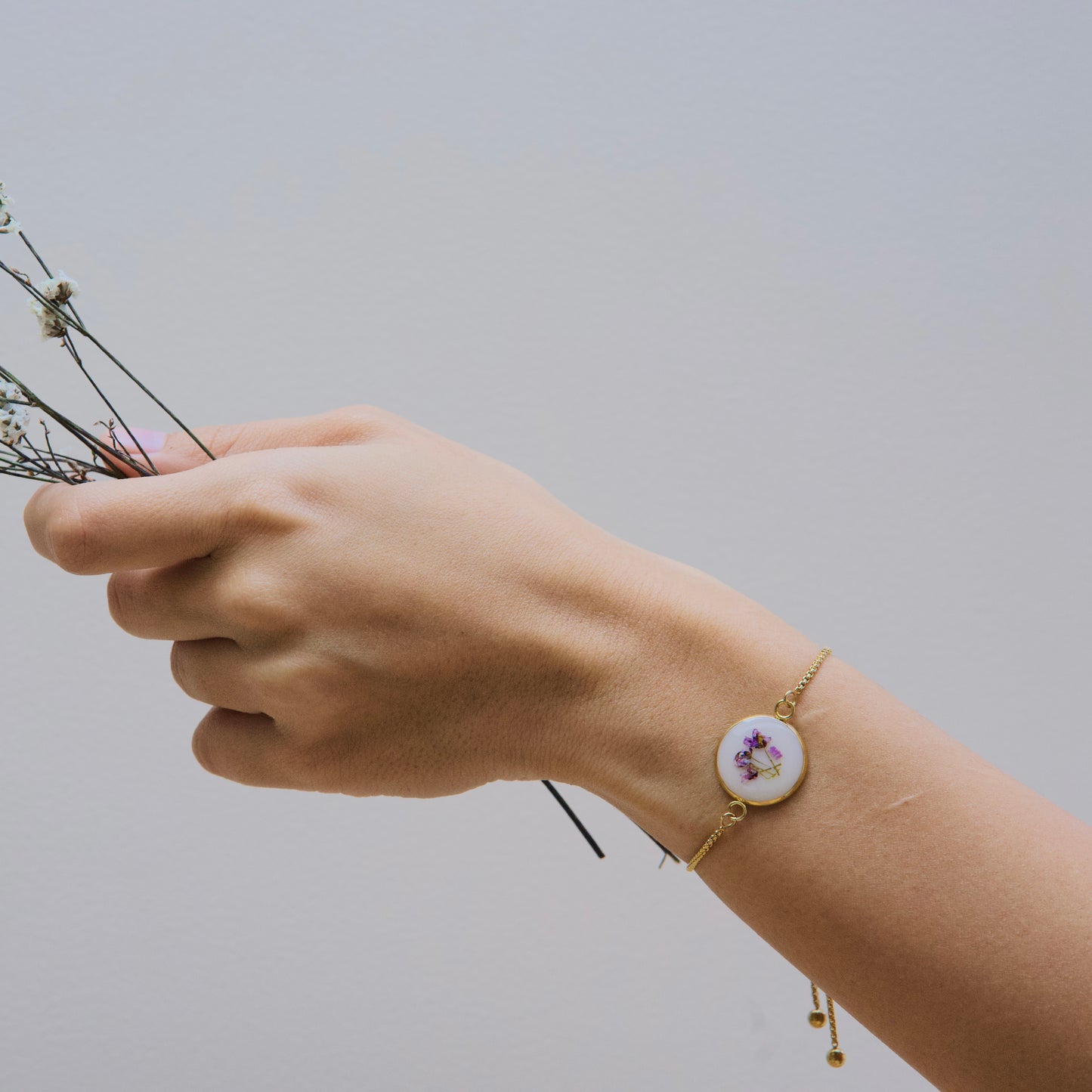 Violet Queen Alyssum Bracelet Over White 16mm